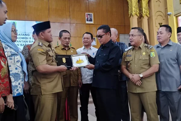 Agrinas Pastikan Tak Ada PHK Ribuan Karyawan Duta Palma PHK